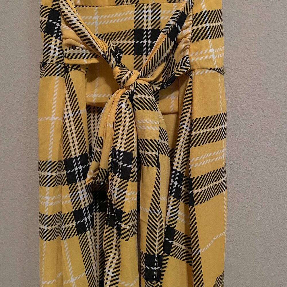 XS New York and Company yellow and black plaid high low puff shoulder top. - Picture 4 of 8